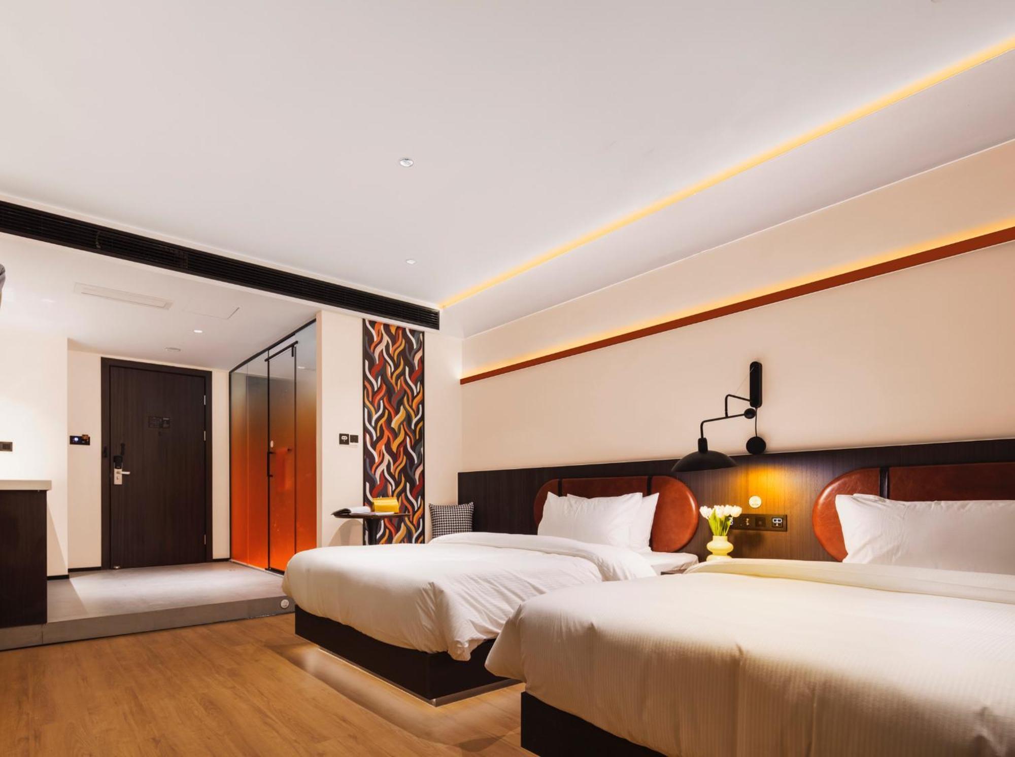 Mcsrh Hotel-Chongqing Jiefangbei Pedestrian Street Εξωτερικό φωτογραφία